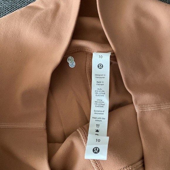 Lululemon leggings - Picture 5 of 7